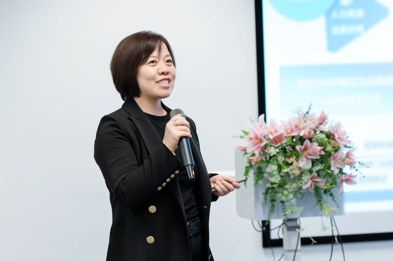 郑庆子总.jpg 郑庆子总.jpg